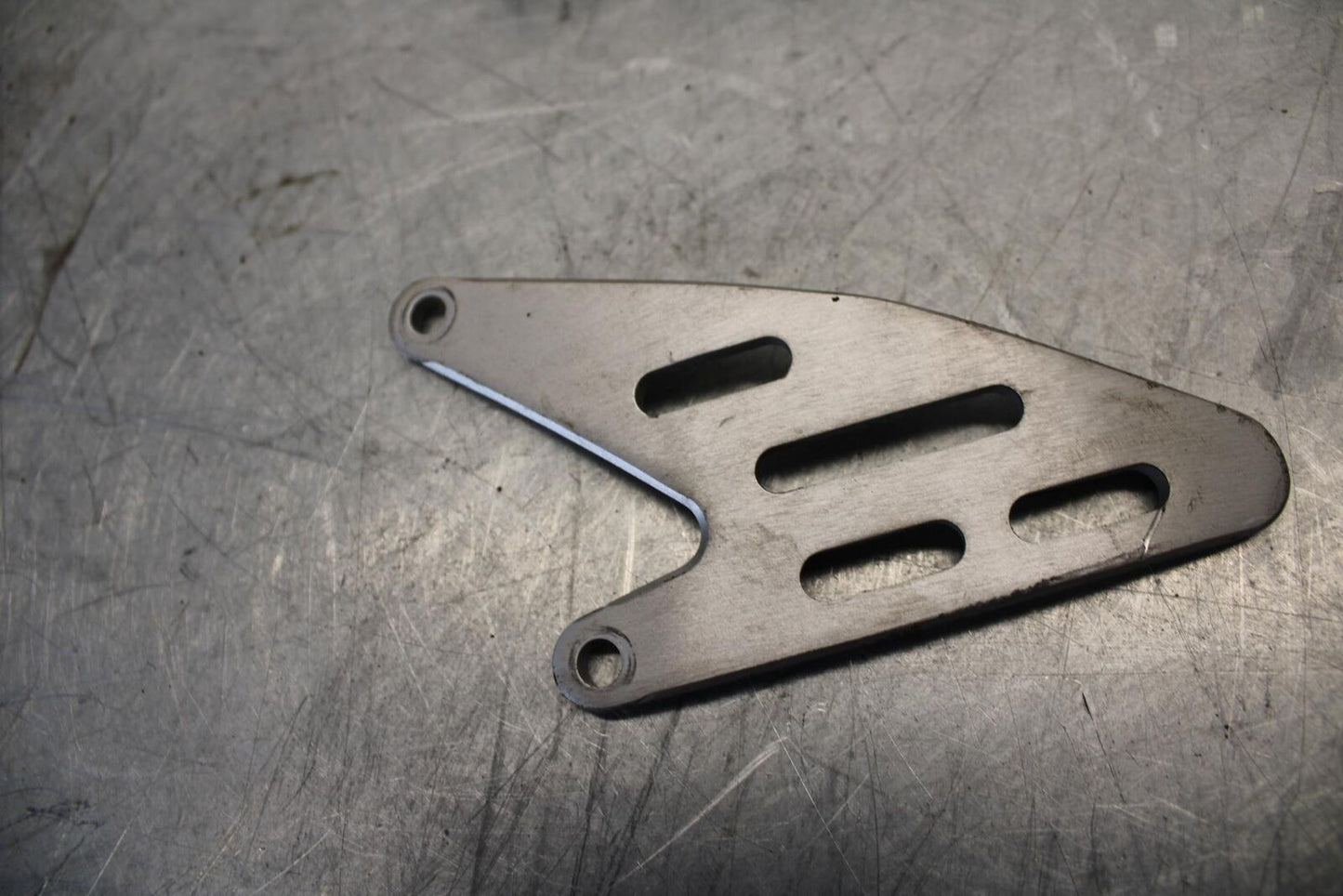 07-08 YAMAHA YZF R1 RIGHT FRONT FOOT REST PEG STEP BB439