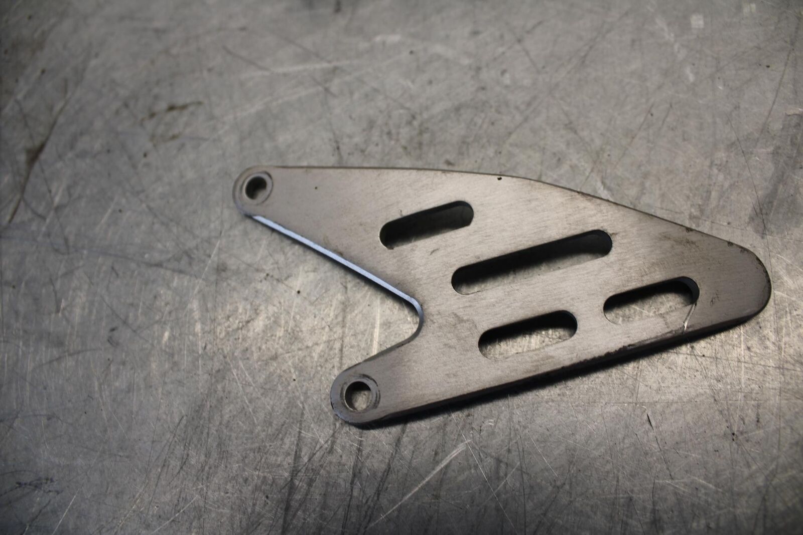 07-08 YAMAHA YZF R1 RIGHT FRONT FOOT REST PEG STEP BB439