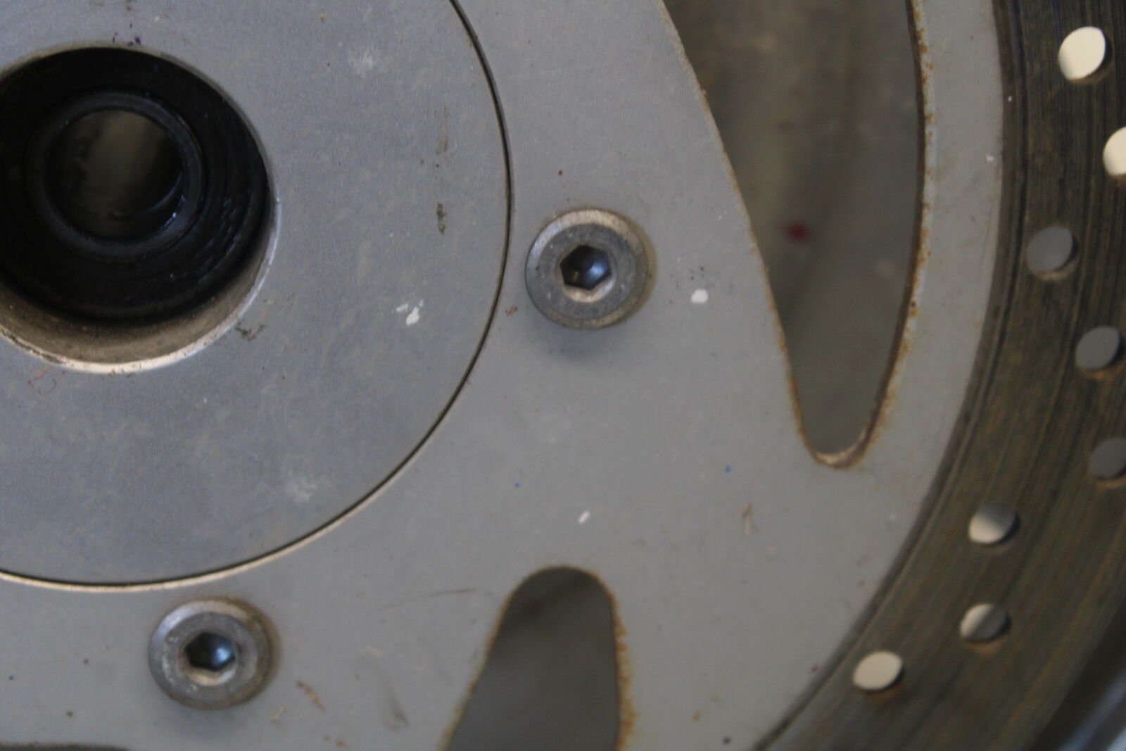 05-09 SUZUKI BOULEVARD C90 FRONT WHEEL FRONT RIM BB692