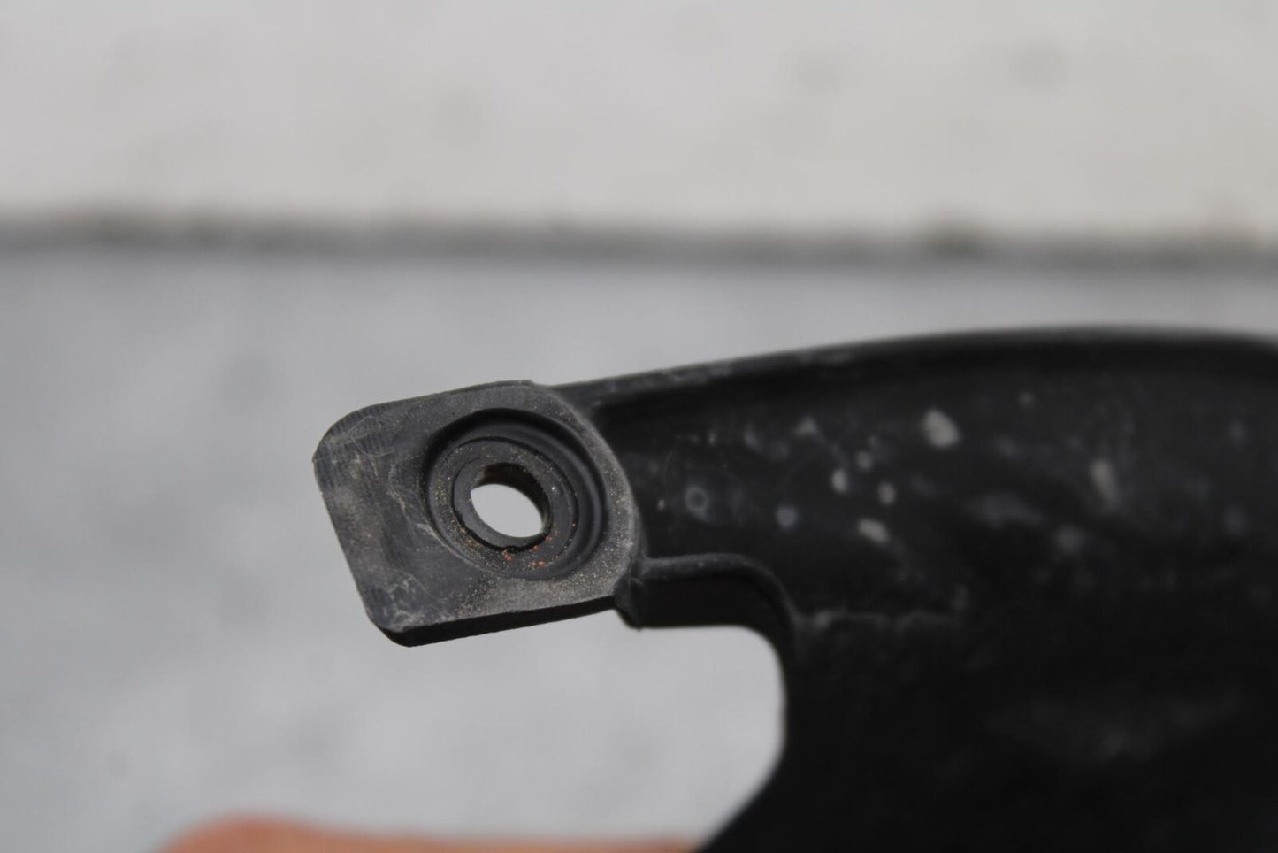 09-12 KAWASAKI NINJA ZX6R REAR BACK WHEEL TIRE HUGGER FENDER 35023-0171 BB640