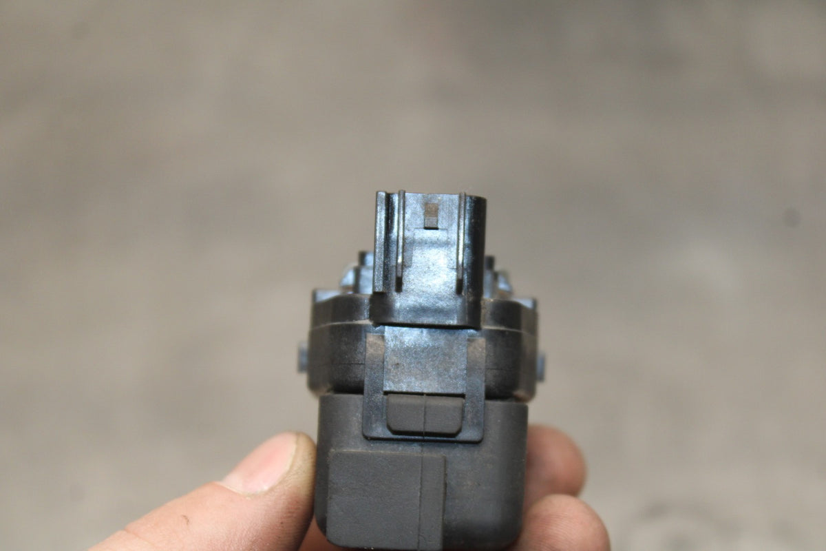06-07 SUZUKI GSXR 600 ENGINE STARTER RELAY STARTING MOTOR SWITCH BB822