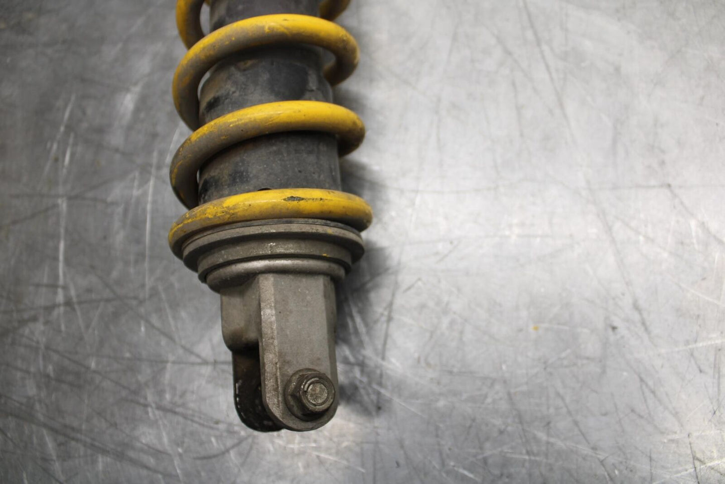 2004 Suzuki GSXR600 REAR BACK SHOCK ABSORBER SUSPENSION 62100-29G00-163 BB329 B