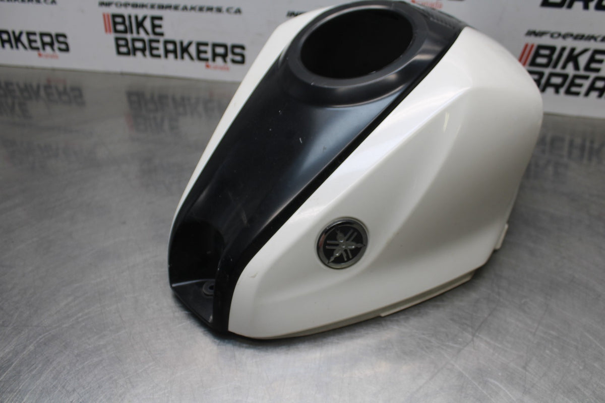 17-18 YAMAHA YZF R3 GAS TANK FUEL CELL COVER FAIRING COWL BB813
