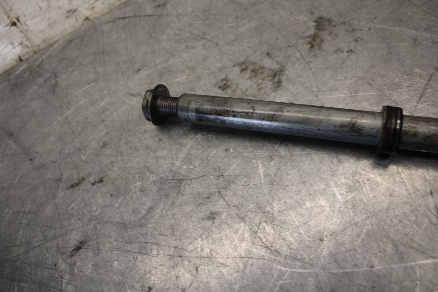 2011 Honda CBR600RR FRONT WHEEL RIM AXLE PIVOT BOLT 44301-MFJ-D00 BB520