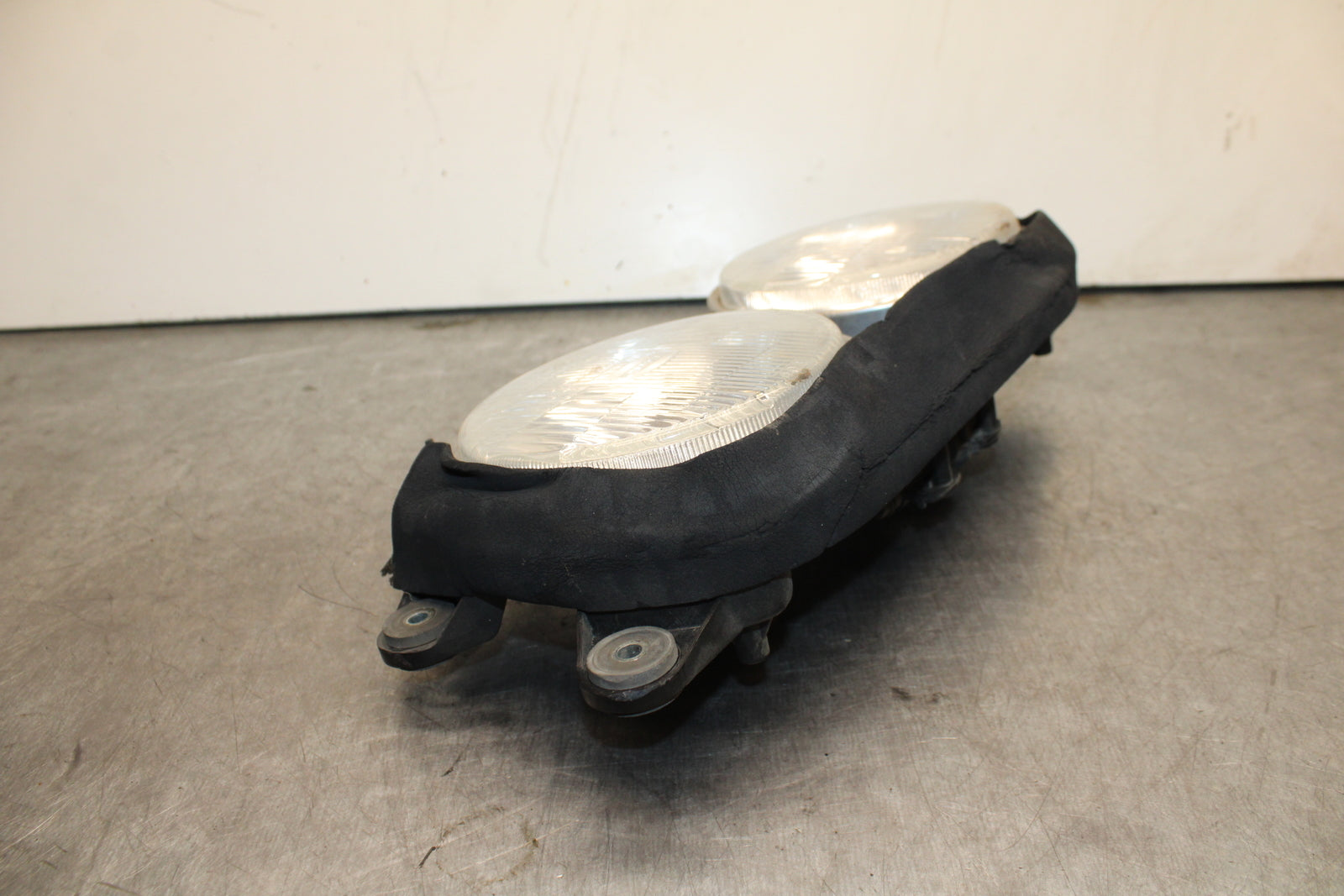 93-94 KAWASAKI NINJA ZX7R FRONT HEADLIGHT HEAD LIGHT LAMP BB122