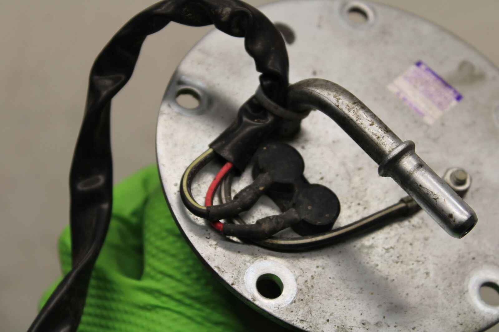 12-13 KAWASAKI Z1000 FUEL PUMP GAS PETROL SENDER UNIT BB743