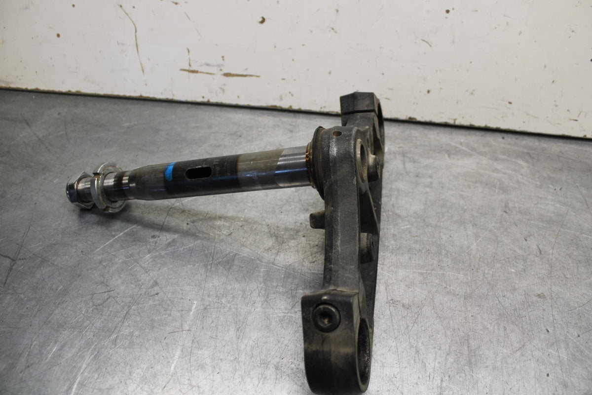 2013 Suzuki Boulevard C50T FRONT CLAMP LOWER TRIPLE TREE STEM 51410-48G00 BB625