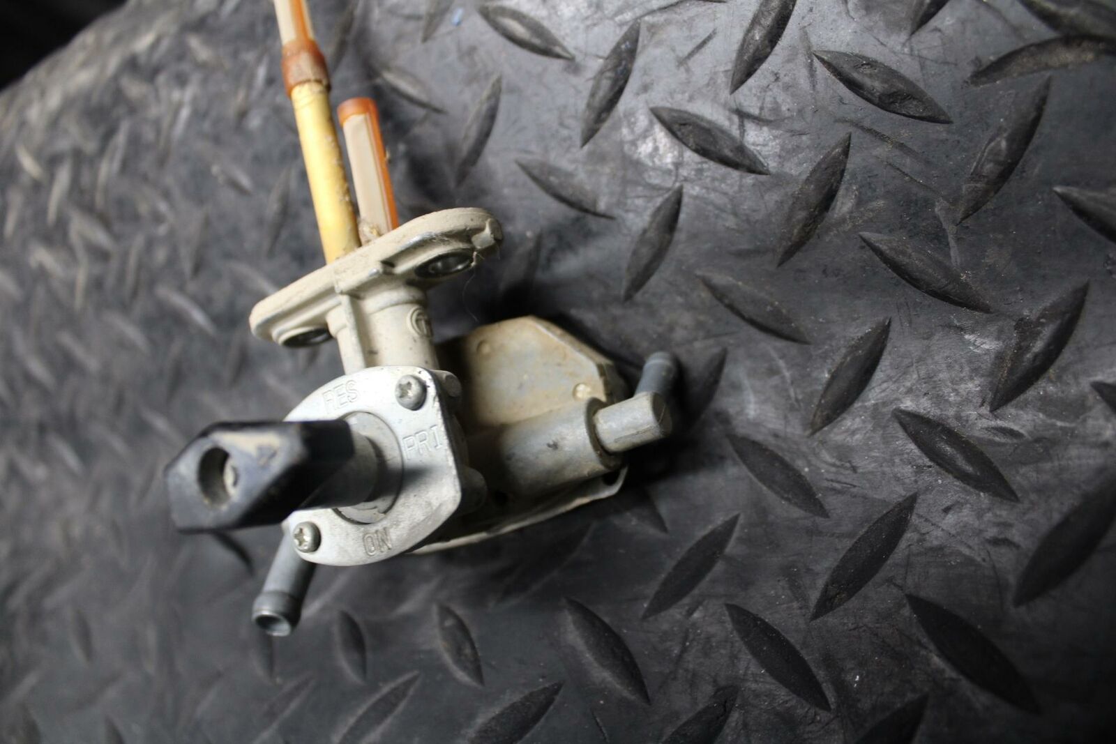 03-06 SUZUKI QUADSPORT Z400 FUEL GAS TANK PETCOCK SHUT ON OFF VALVE BB207