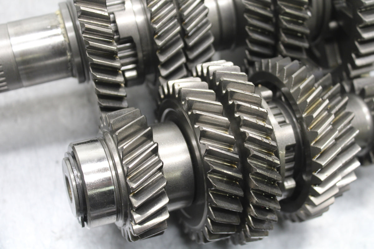 22-24 INDIAN CHIEF BOBBER DARK HORSE ENGINE TRANSMISSION TRANNY GEARS BB717