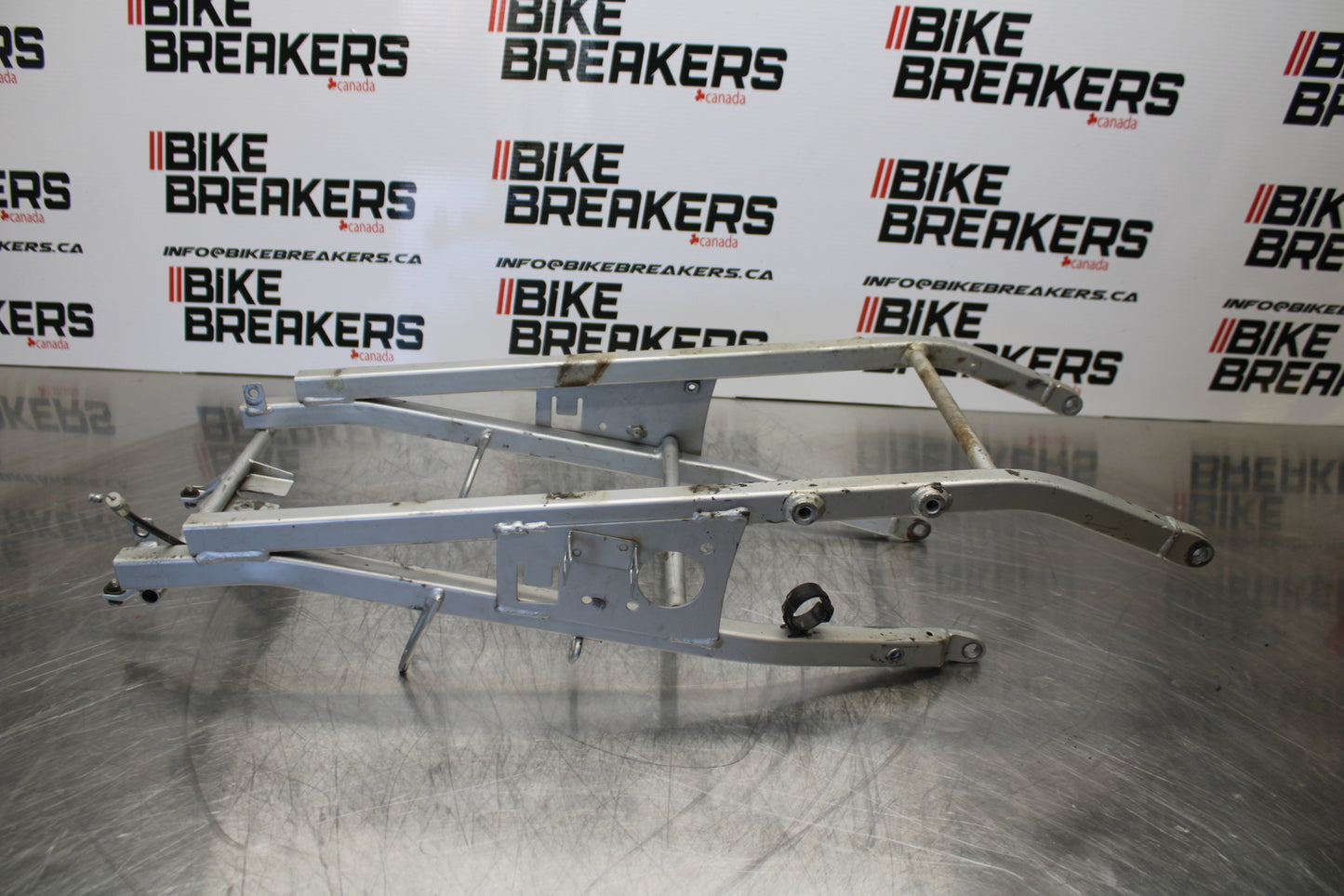 98-05 HONDA SUPER HAWK 1000 VTR1000F REAR SUBFRAME BACK SUB FRAME BB152