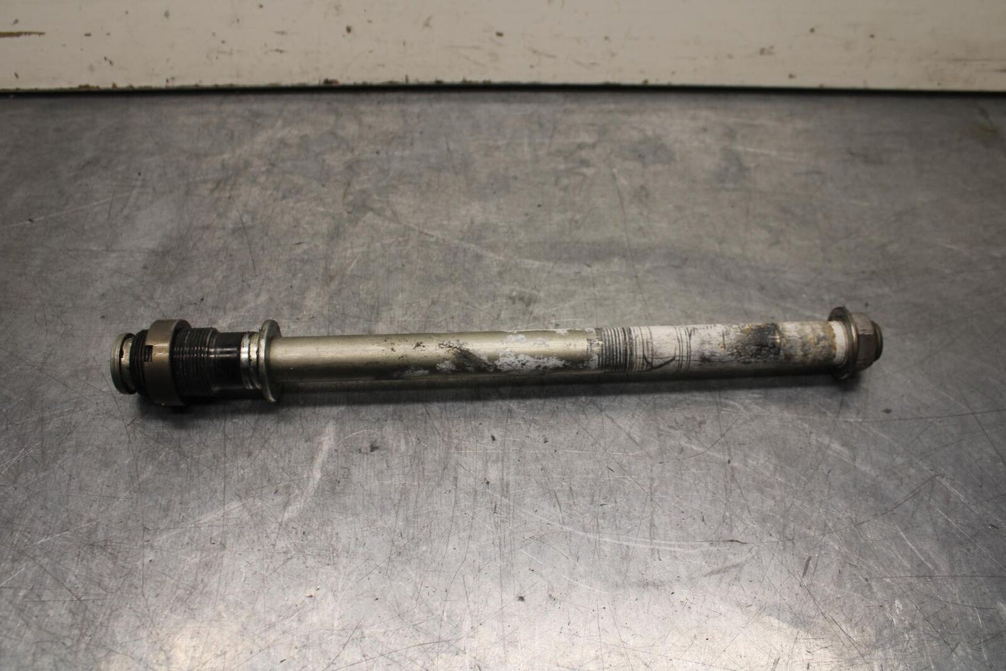 09-12 KAWASAKI NINJA ZX6R REAR BACK SWINGARM BOLT SUSPENSION PIVOT AXLE BB617