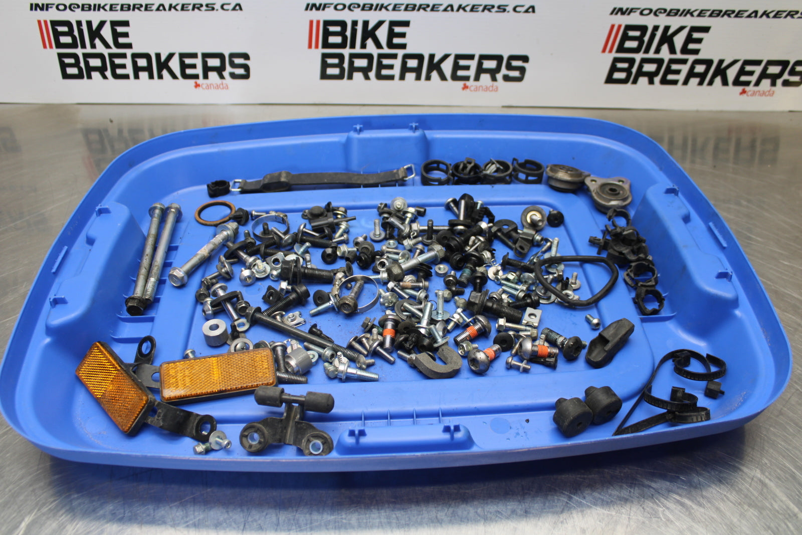 14-17 YAMAHA FZ07 MOUNTING BOLTS HARDWARE MOTOR SCREWS BB162