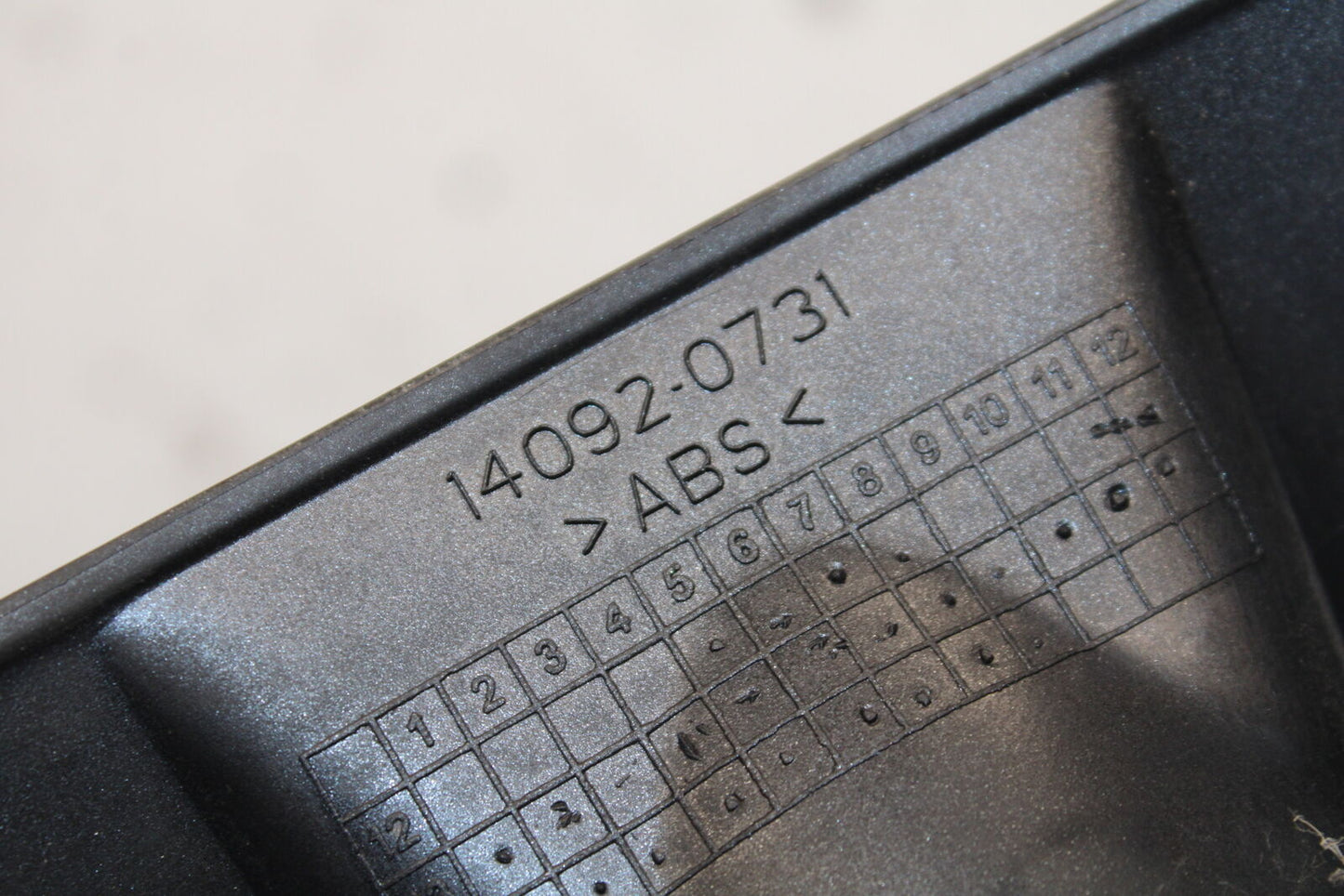 12-17 KAWASAKI ER-6N Z650 FRONT GAS TANK FUEL CELL FAIRING COWL COVER TRIM BB709