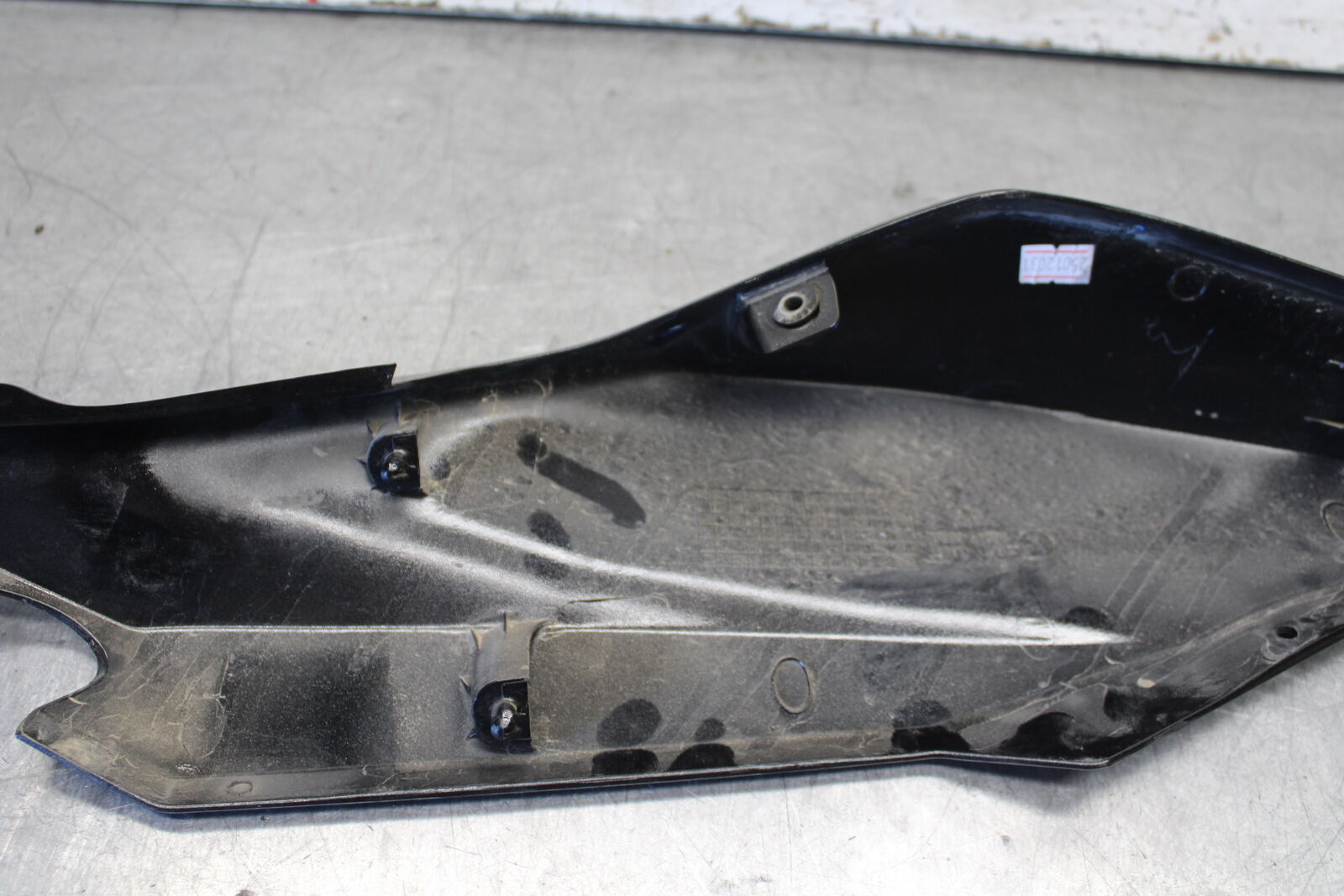 19-22 KAWASAKI Z400 RIGHT REAR BACK TAIL FAIRING COWL SHROUD BB708