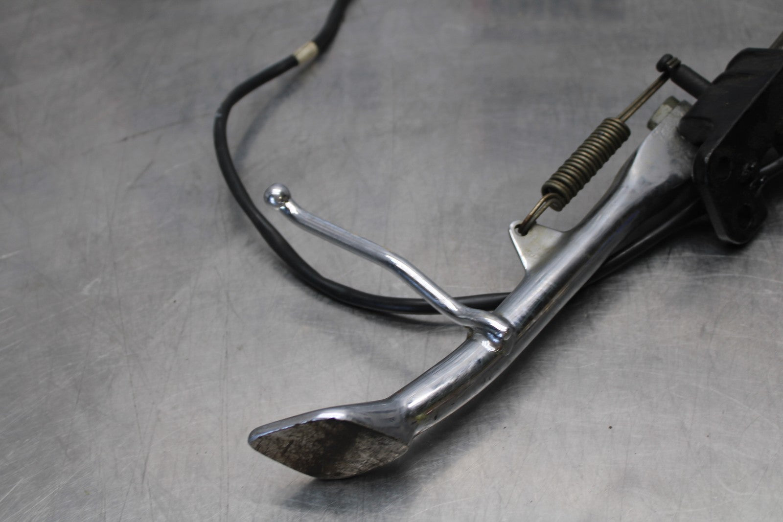 05 TRIUMPH ROCKET III KICKSTAND SIDE KICK STAND BB186