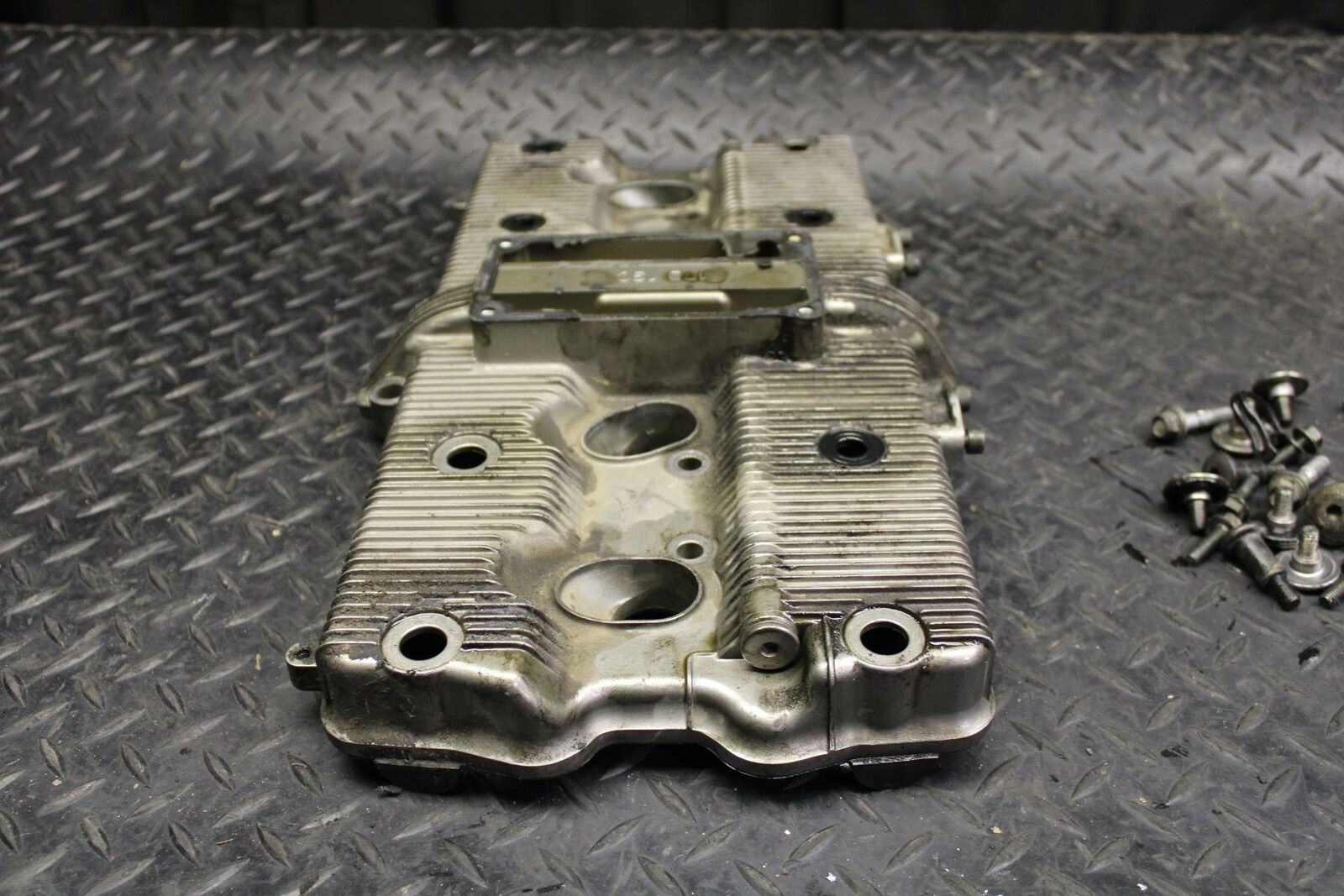 05-06 SUZUKI KATANA 750 GSX750F ENGINE TOP END CYLINDER HEAD COVER BB166