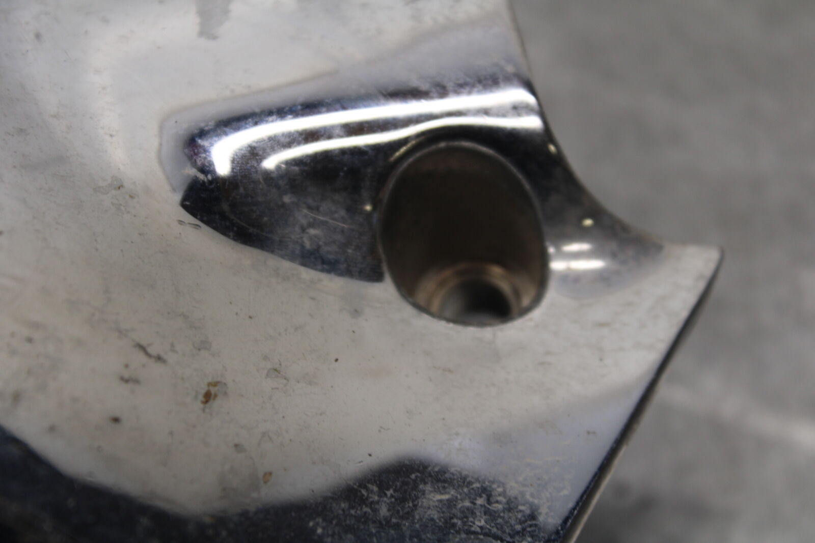 05-09 SUZUKI BOULEVARD C90 ENGINE SPROCKET COVER BB692