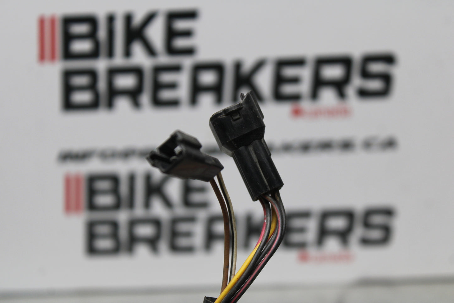 04-05 KAWASAKI NINJA ZX10R RIGHT CLIP ON HANDLE KILL OFF START SWITCHES BB163