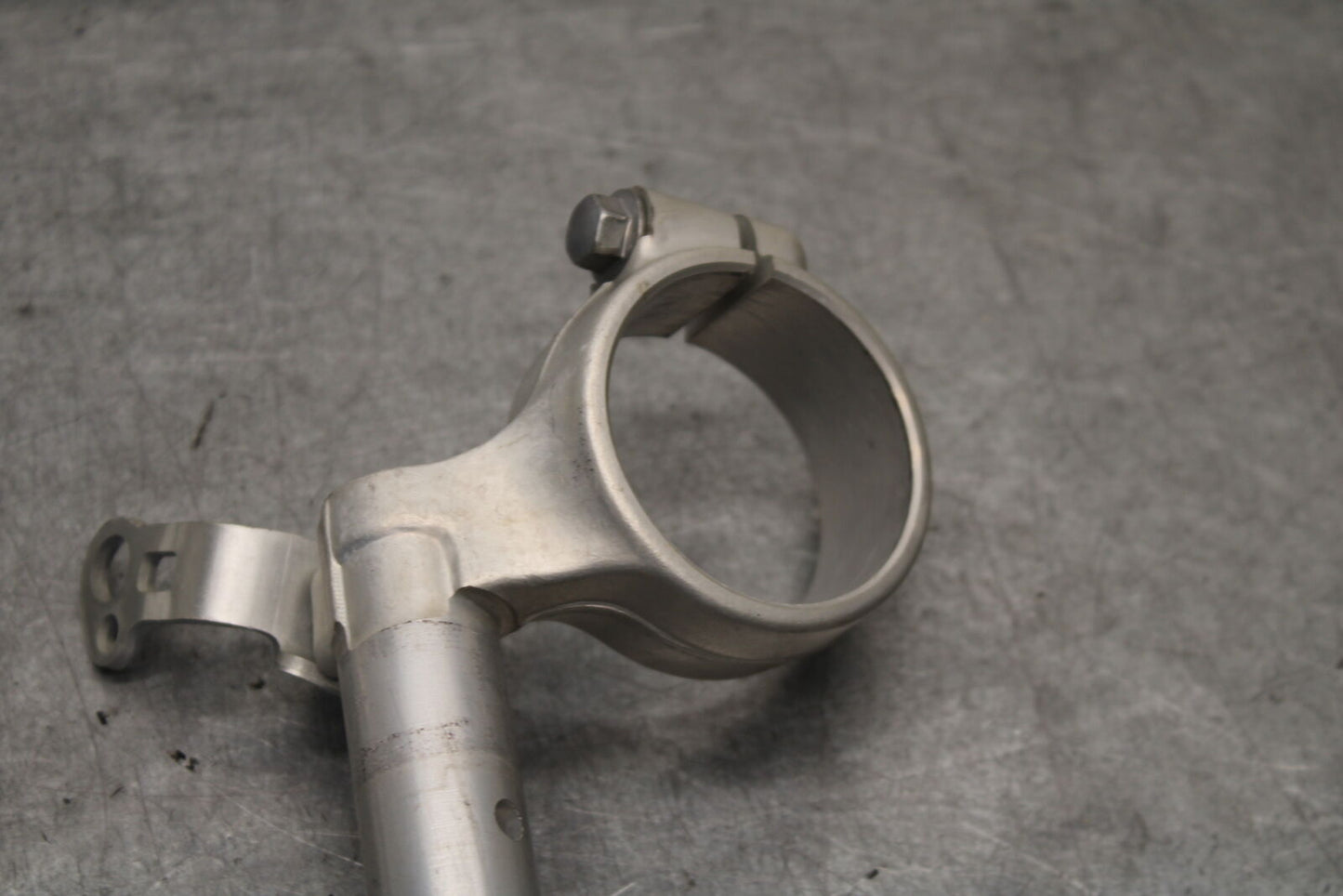 05-06 SUZUKI GSXR1000 LEFT RIGHT CLIP ON HANDLEBARS PAIR SET 56111-41G00 BB663