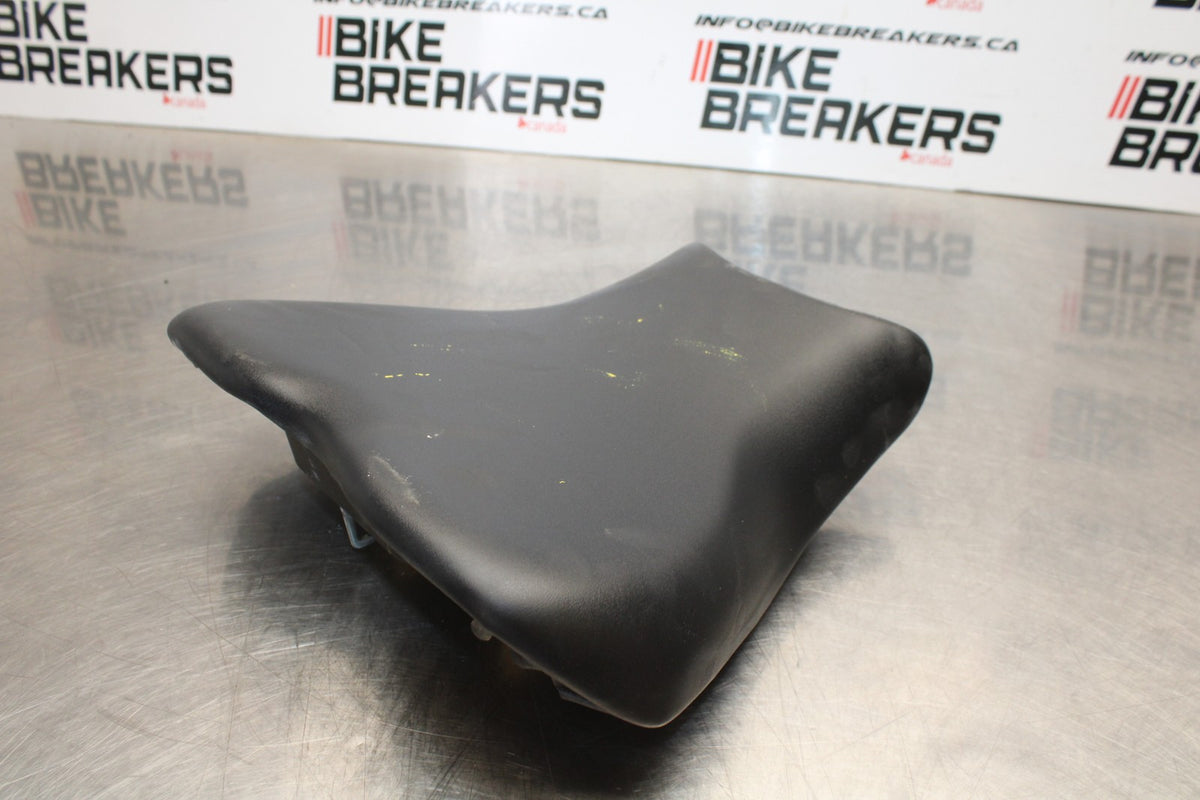 24-25 KAWASAKI NINJA ZX4R FRONT DRIVERS SEAT PAD SADDLE PILLION BB174