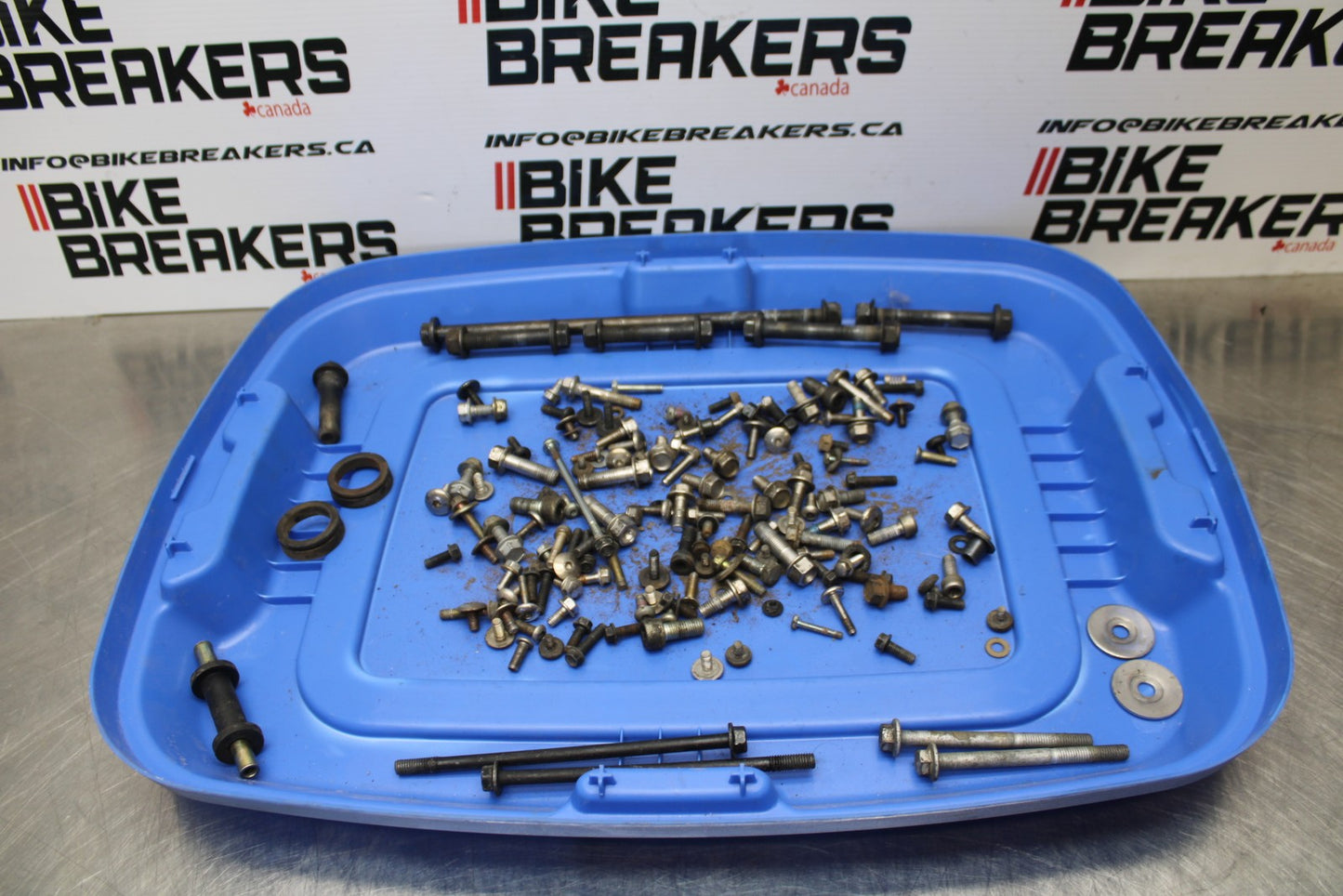 05 TRIUMPH ROCKET III MOUNTING BOLTS HARDWARE MOTOR SCREWS BB186