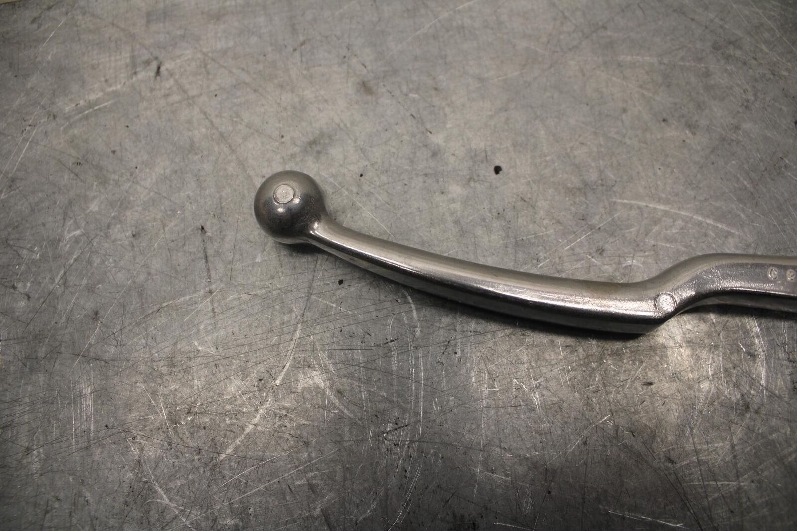 1980 Suzuki DR400 RIGHT CLIPON HANDLEBAR BRAKE LEVER 57420-26500 BB39