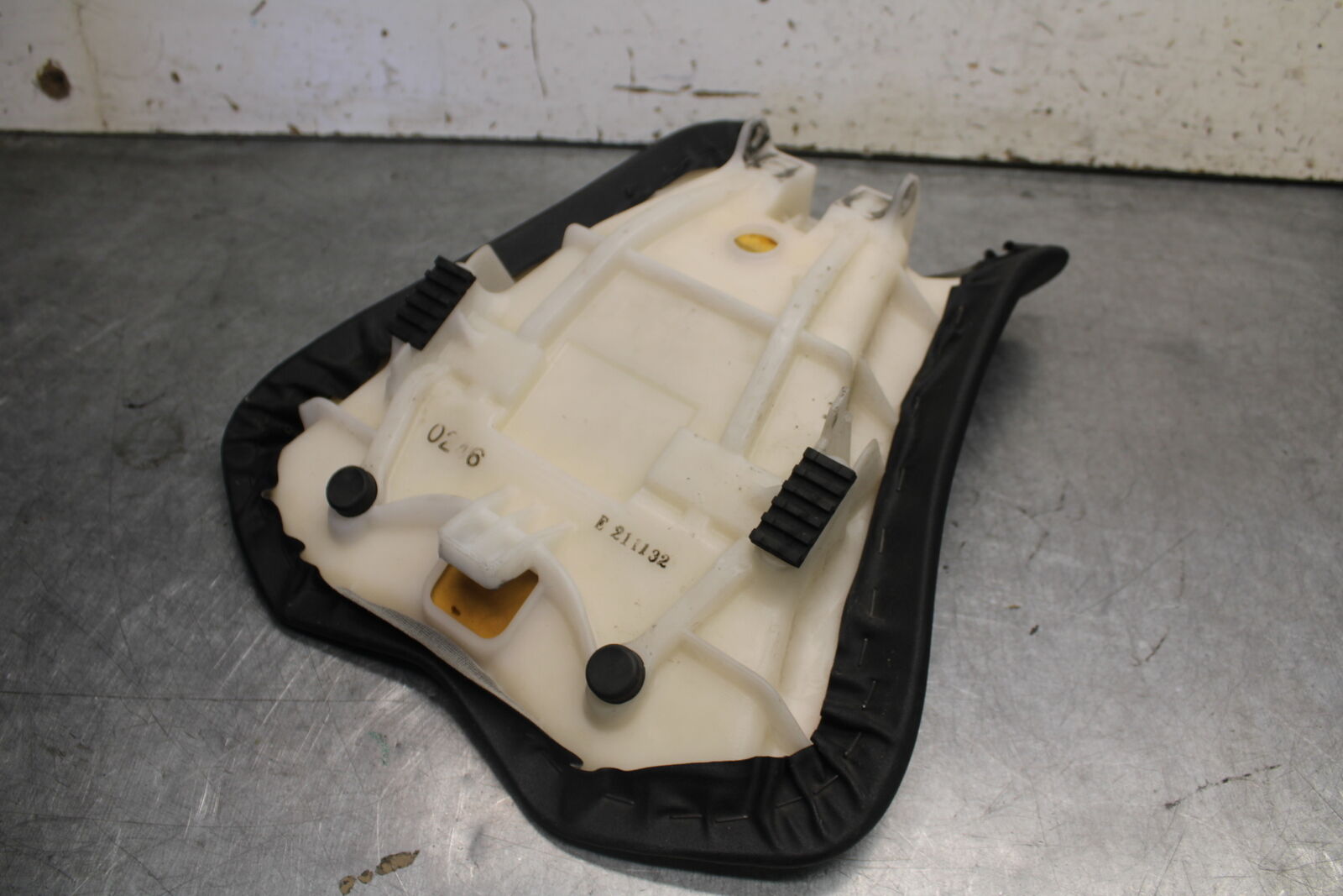 09-12 KAWASAKI NINJA ZX6R FRONT DRIVERS SEAT PAD SADDLE 53066-0246-MA BB698