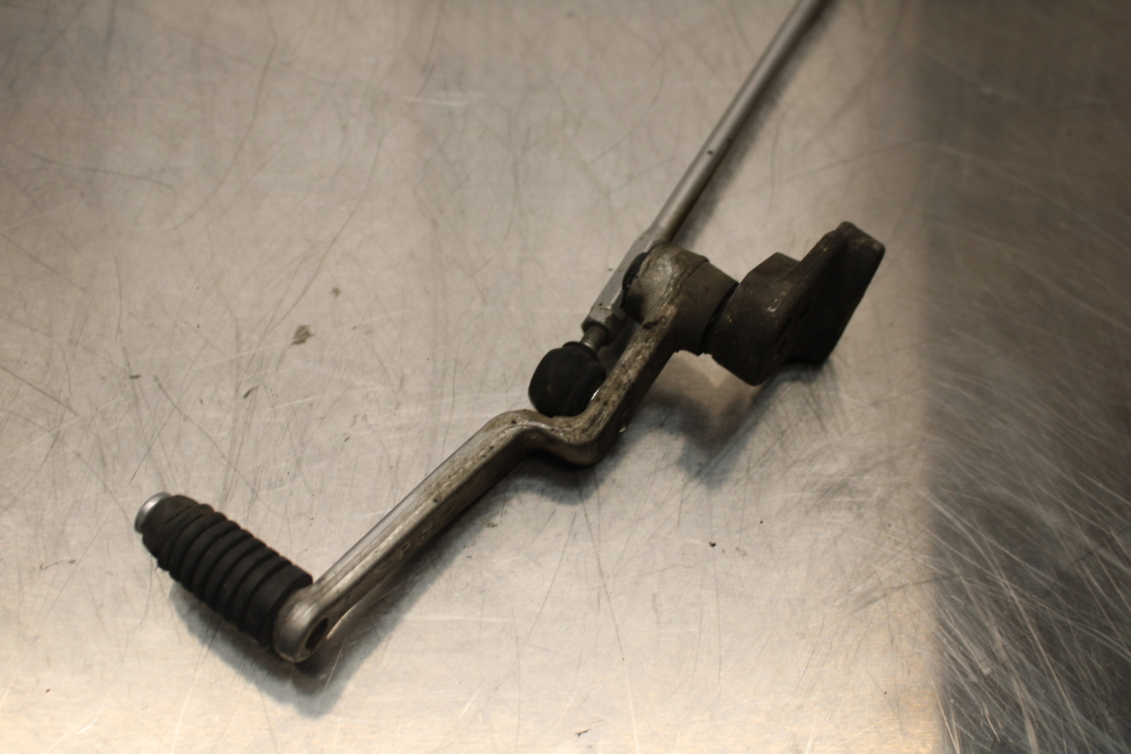 11 SUZUKI GSXR1000 SHIFTER LINKAGE SHIFT LINK PEDAL BB142