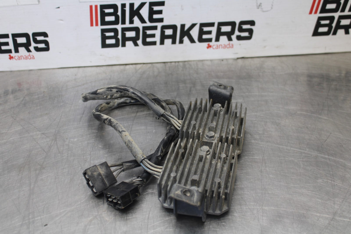 08 KAWASAKI VULCAN 1600 VN1600D NOMAD RECTIFIER VOLTAGE REGULATOR SET BB904