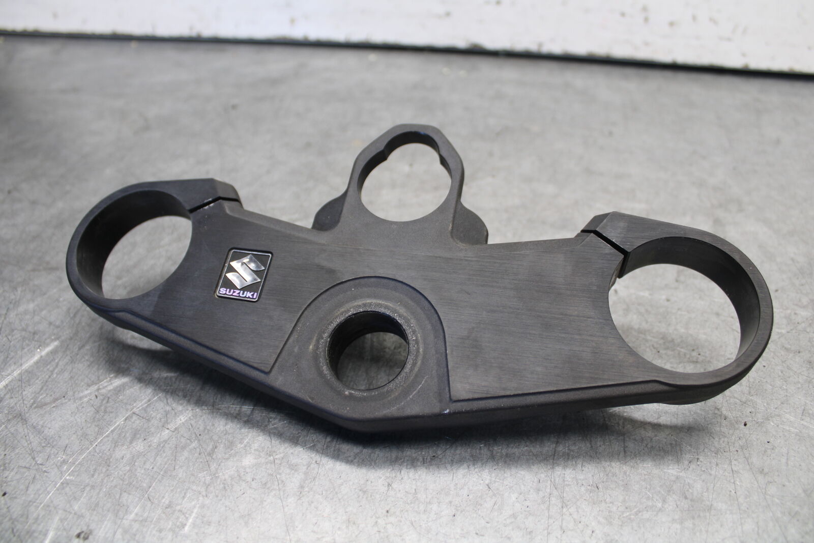 05-06 SUZUKI GSXR1000 FORKS UPPER TRIPLE TREE CLAMP 51311-41G00 BB663