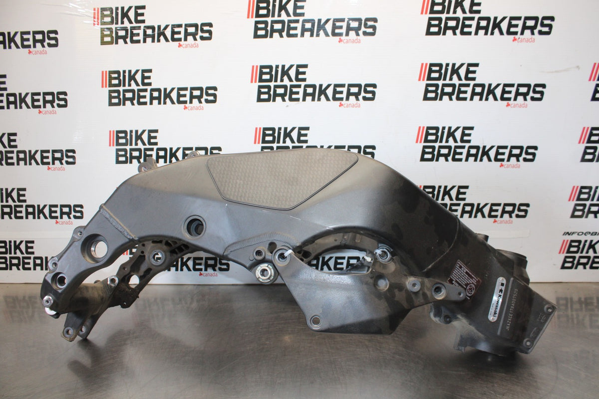 08 KAWASAKI NINJA ZX10R FRAME CHASSIS BB902
