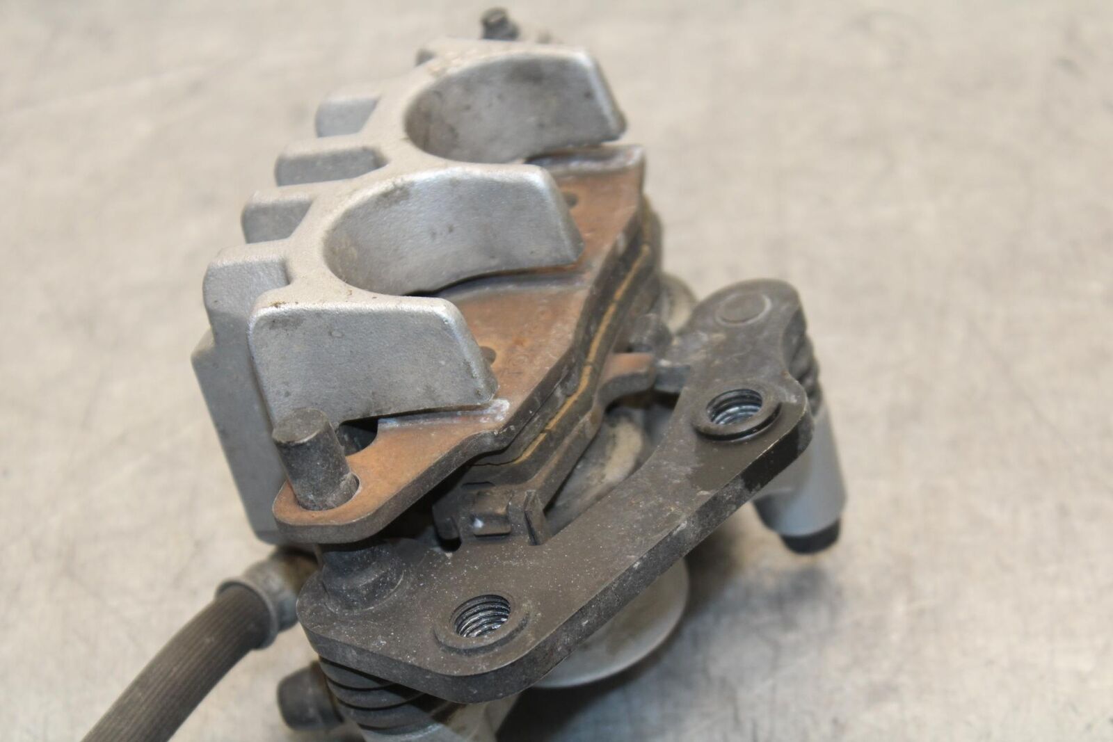 2013 Suzuki Boulevard C50T FRONT BRAKE CALIPER BB625