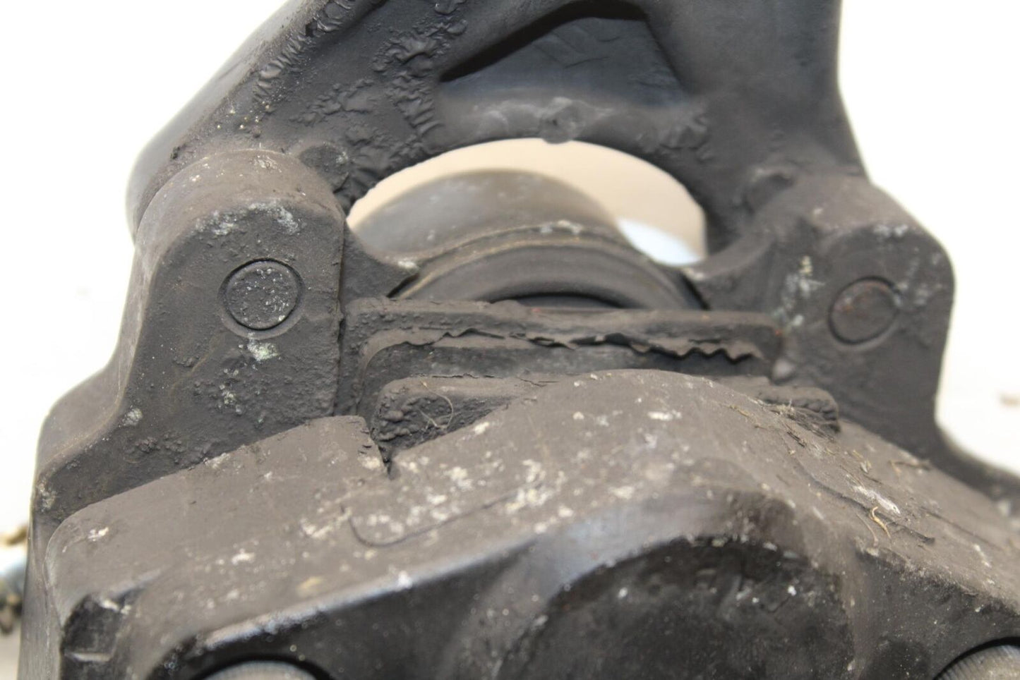 80-81 SUZUKI GS1000GL REAR BACK BRAKE CALIPER W MOUNT BRACKET BB103