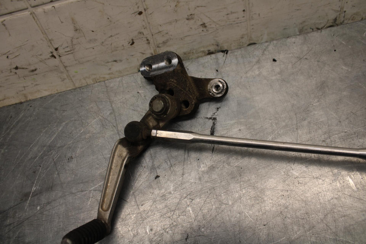08-10 SUZUKI GSXR750 SHIFTER LINKAGE  LINK PEDAL 25525-01H00 25600-01H01 bb476