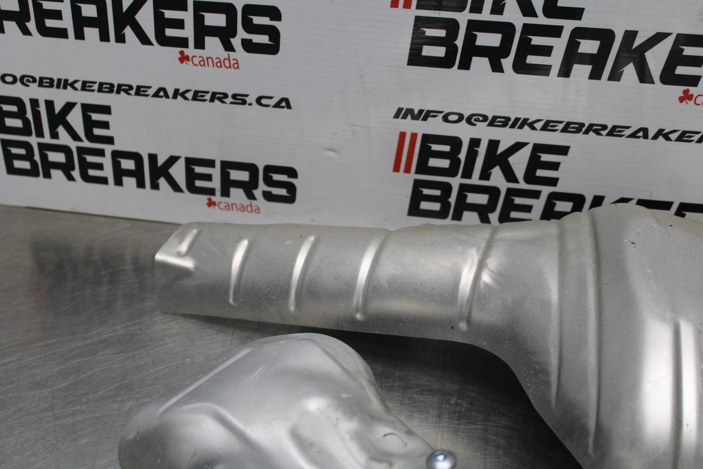13-24 HONDA CBR600RR MUFFLER EXHAUST PIPE COVER HEAT SHIELD GUARD BB772