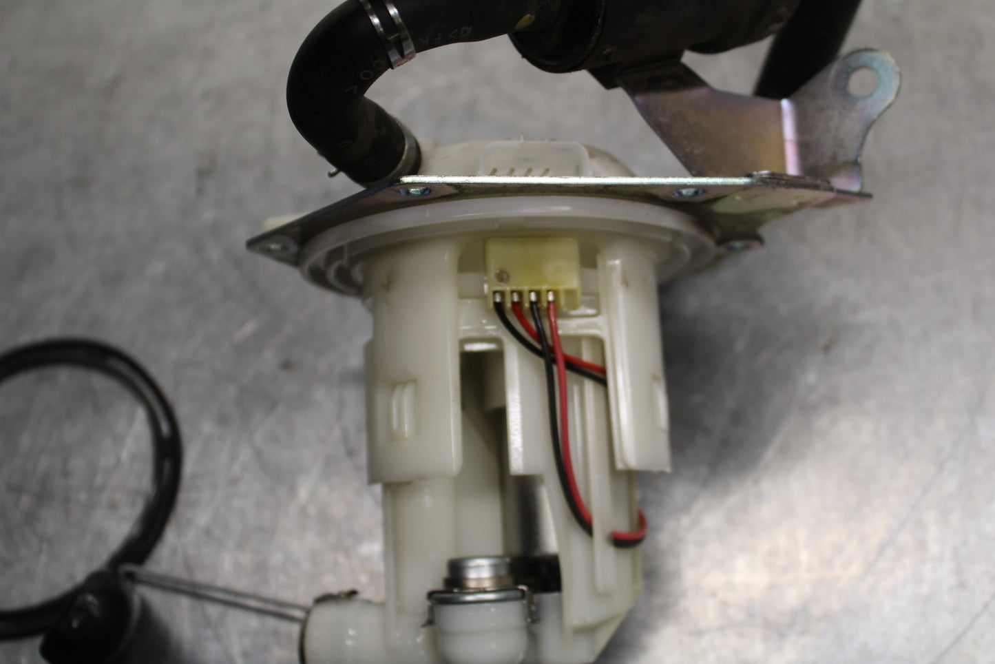 15-16 HONDA CB300F FUEL PUMP GAS PETROL SENDER UNIT BB740