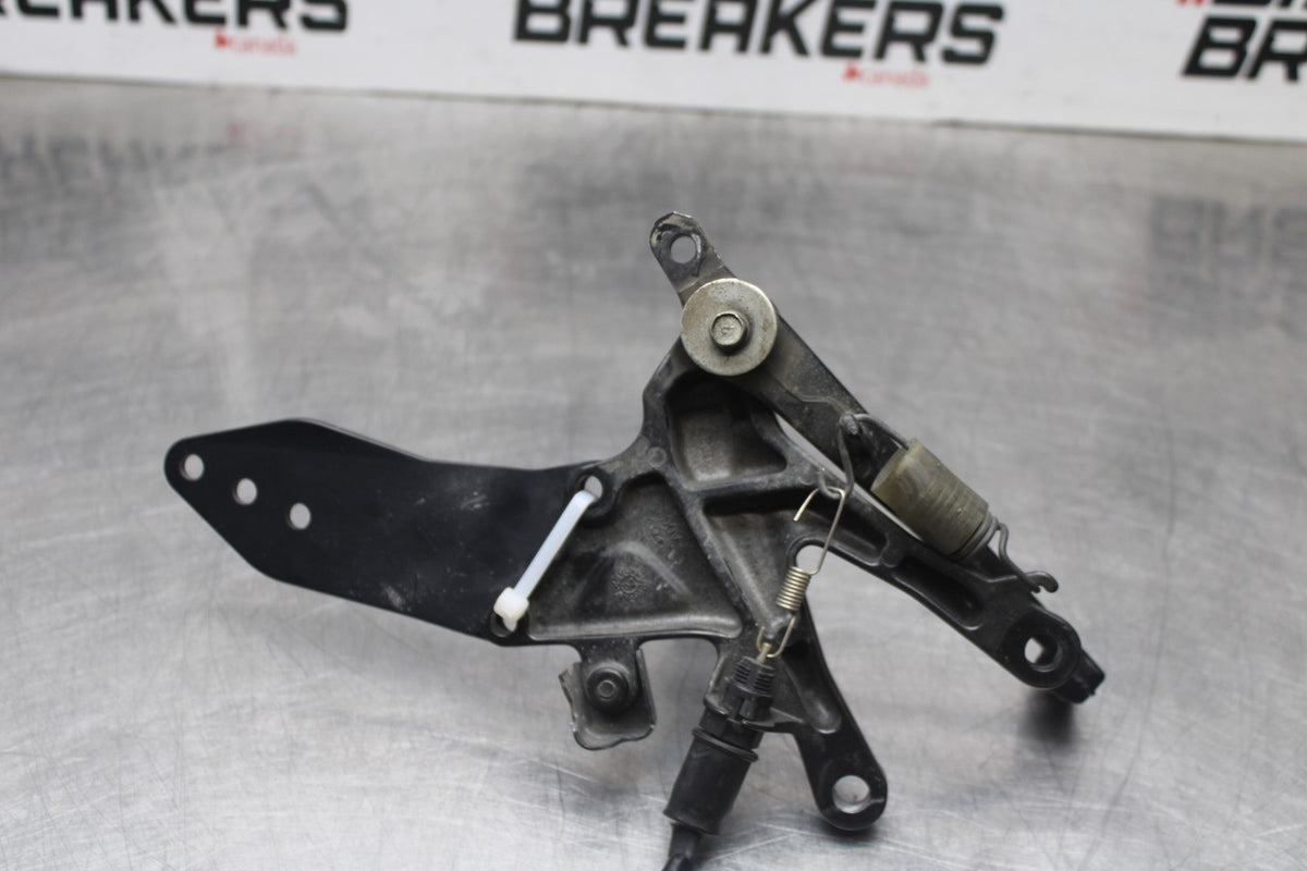 08 KAWASAKI NINJA ZX10R RIGHT REARSET REAR SET DRIVER FOOT PEG REST STOP BB902