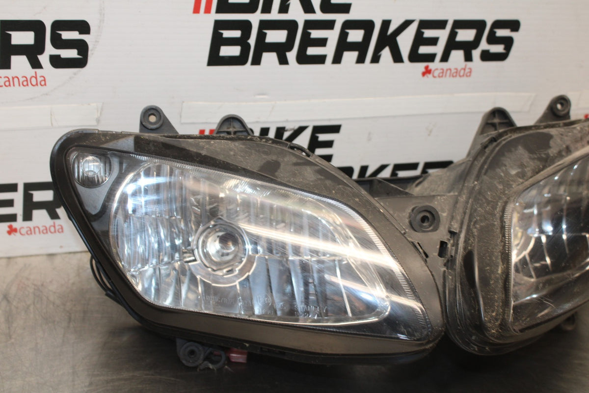 03 YAMAHA YZF R1 FRONT HEADLIGHT HEAD LIGHT LAMP BB895