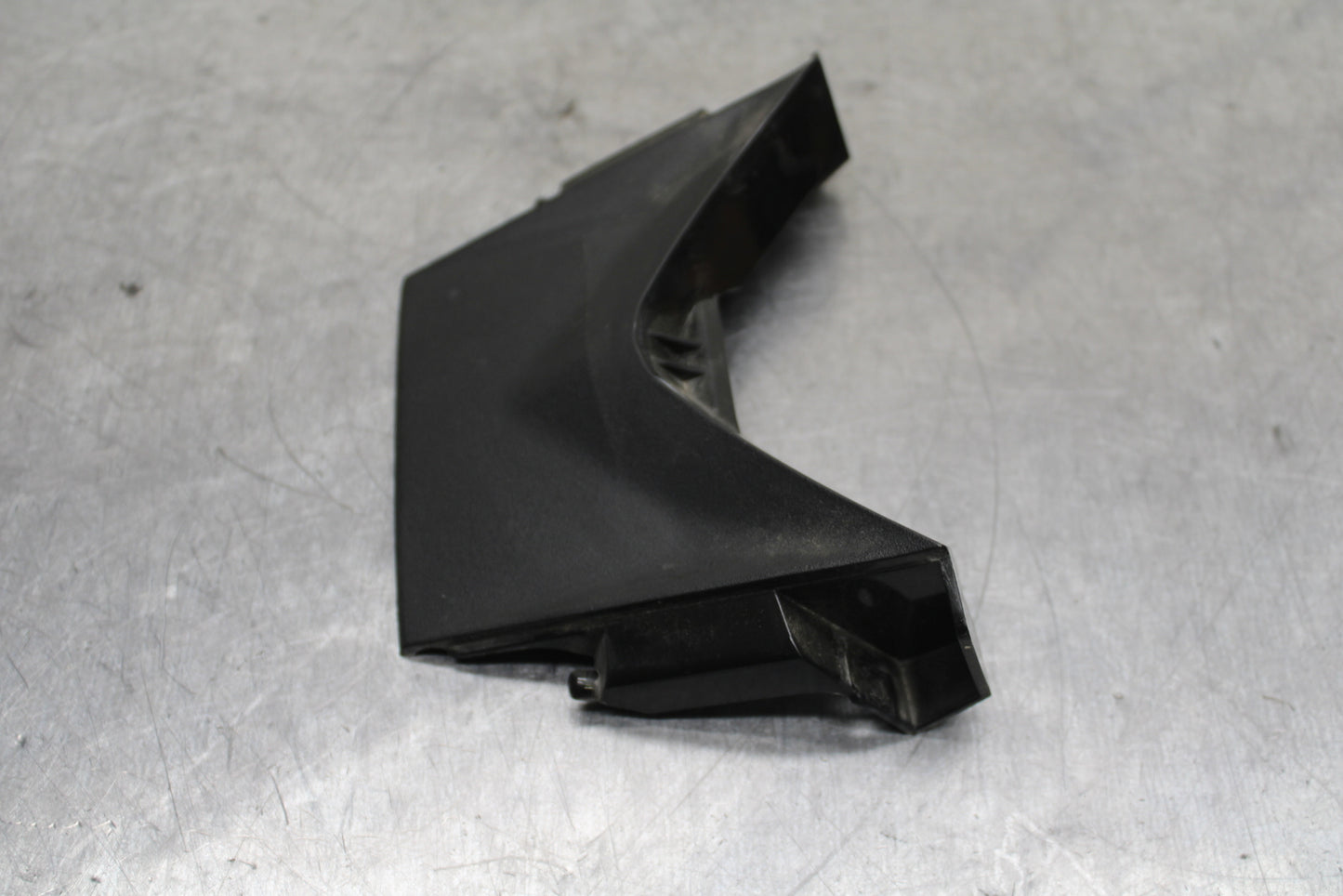 15-16 HONDA CB300F CENTER REAR BACK TAIL FAIRING COVER TRIM COWL BB740