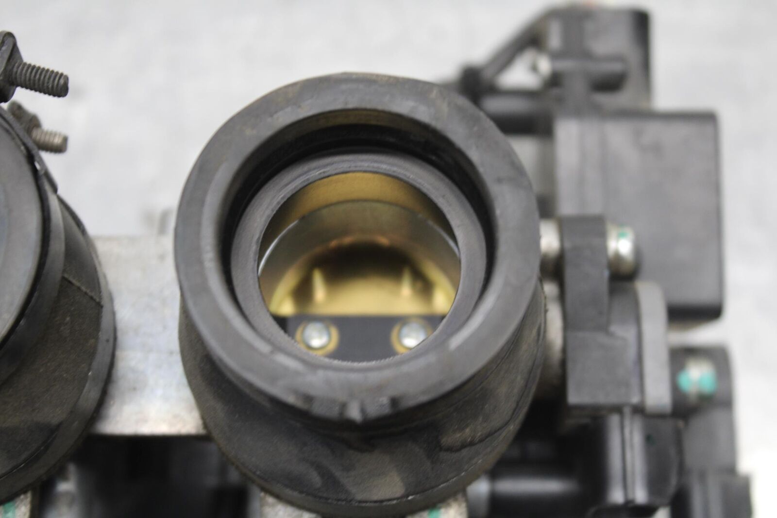 15-16 KAWASAKI EX300 MAIN FUEL INJECTORS / THROTTLE BODIES BB635