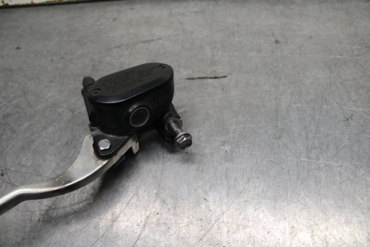 24 KAWASAKI NINJA 500 ABS FRONT BRAKE MASTER CYLINDER BB744