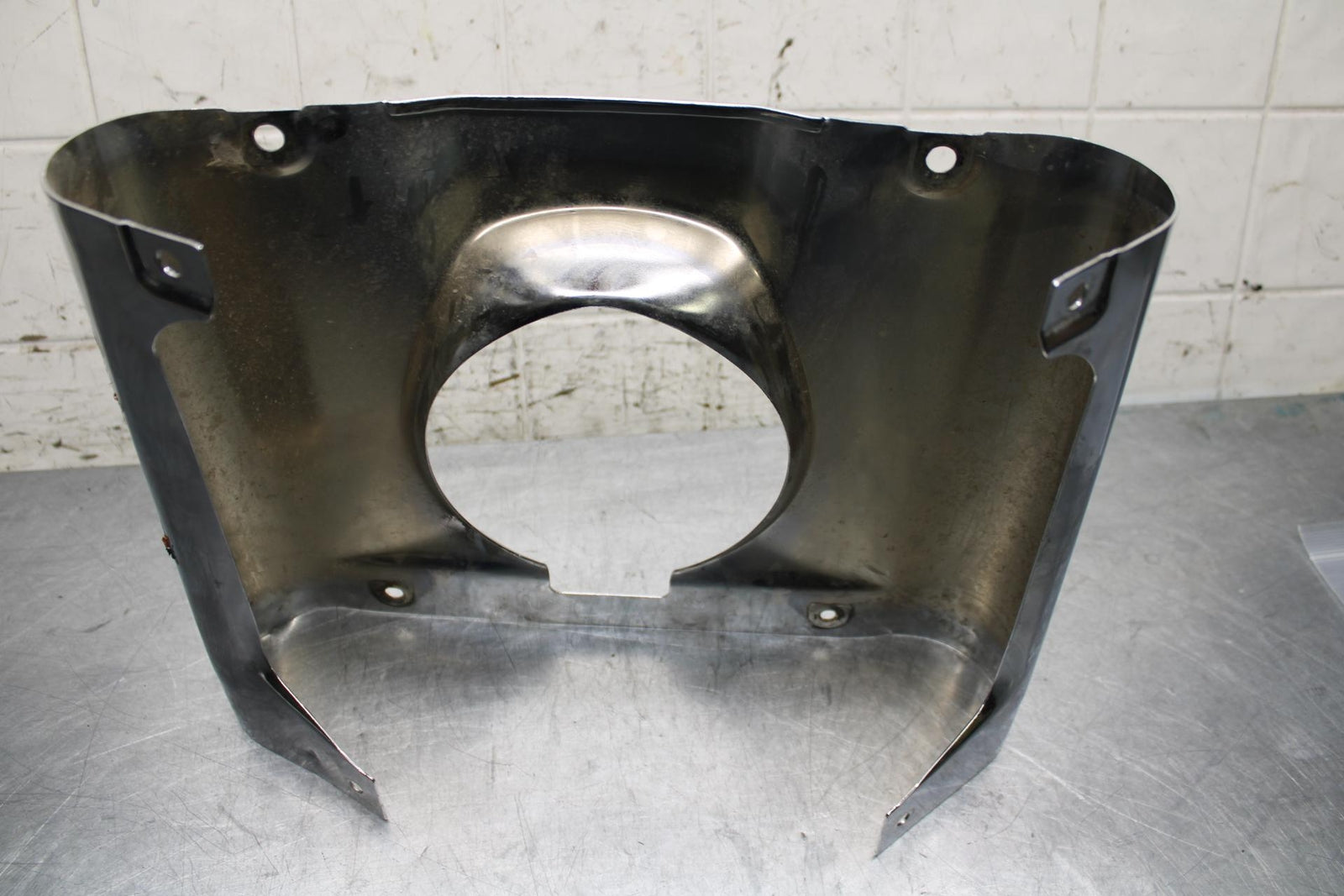 2004 Suzuki Intruder 1500 VL1500 HEADLIGHT HEAD LIGHT LAMP TRIM  BB573