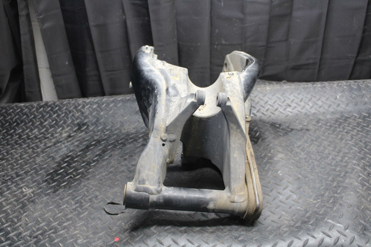 10-11 HONDA CBR1000RR REAR SWINGARM  SUSPENSION SWING ARM 52200-MFL-010 BB228