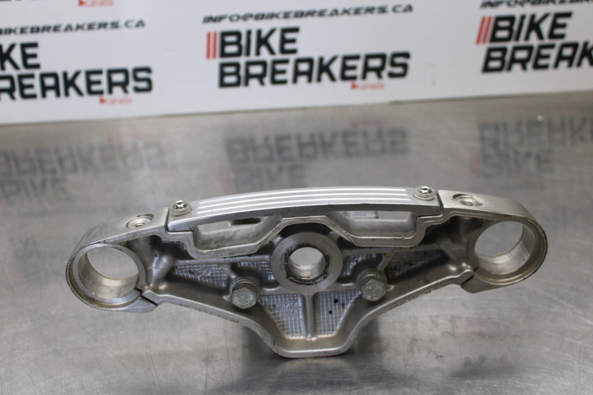 03-08 KAWASAKI VULCAN 1600 FORKS UPPER TRIPLE TREE CLAMP BB196
