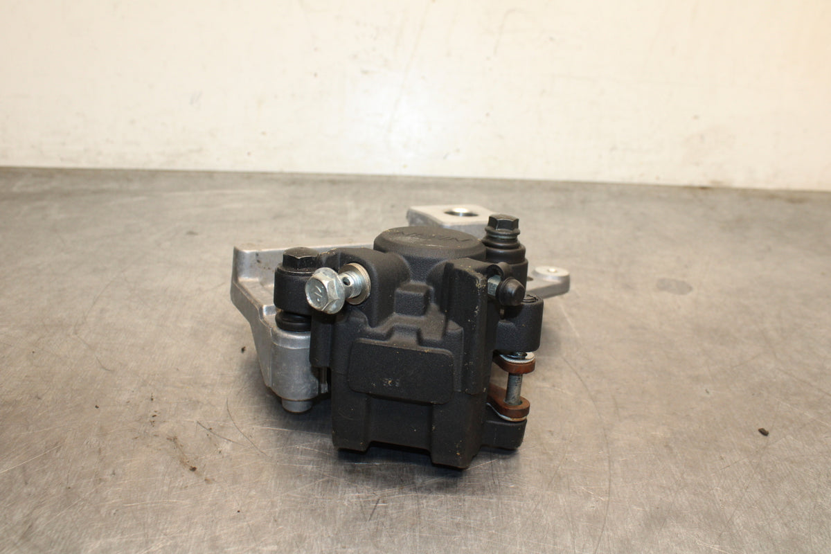 13-16 SUZUKI BANDIT 1250S ABS REAR BACK BRAKE CALIPER W MOUNT BRACKET BB134