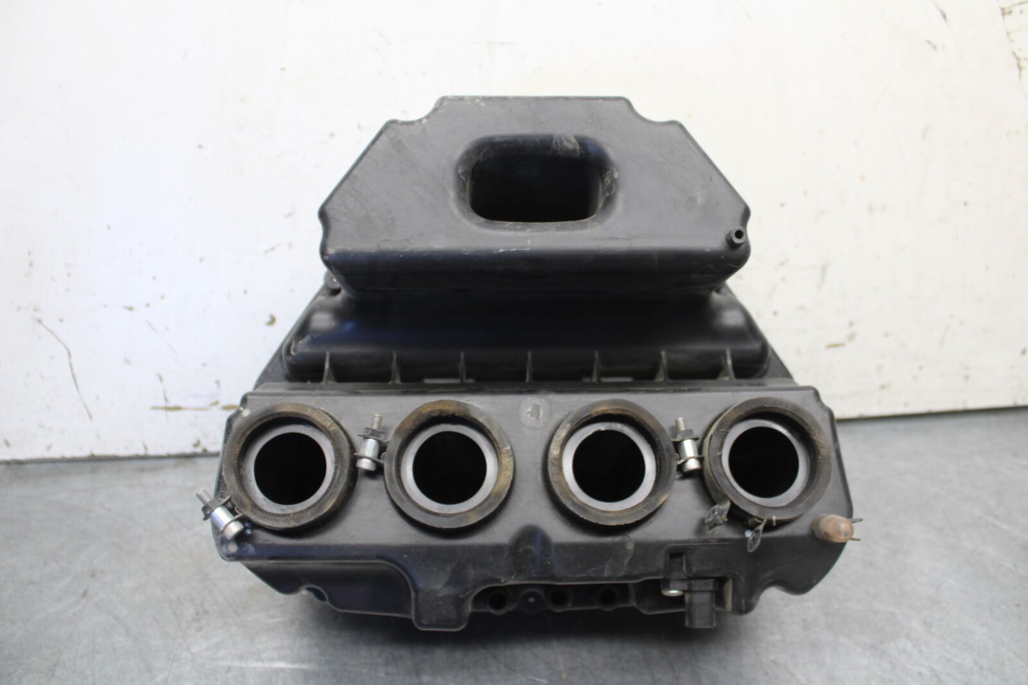 09-15 YAMAHA FZ6R AIRBOX AIR INTAKE FILTER BOX  BB686