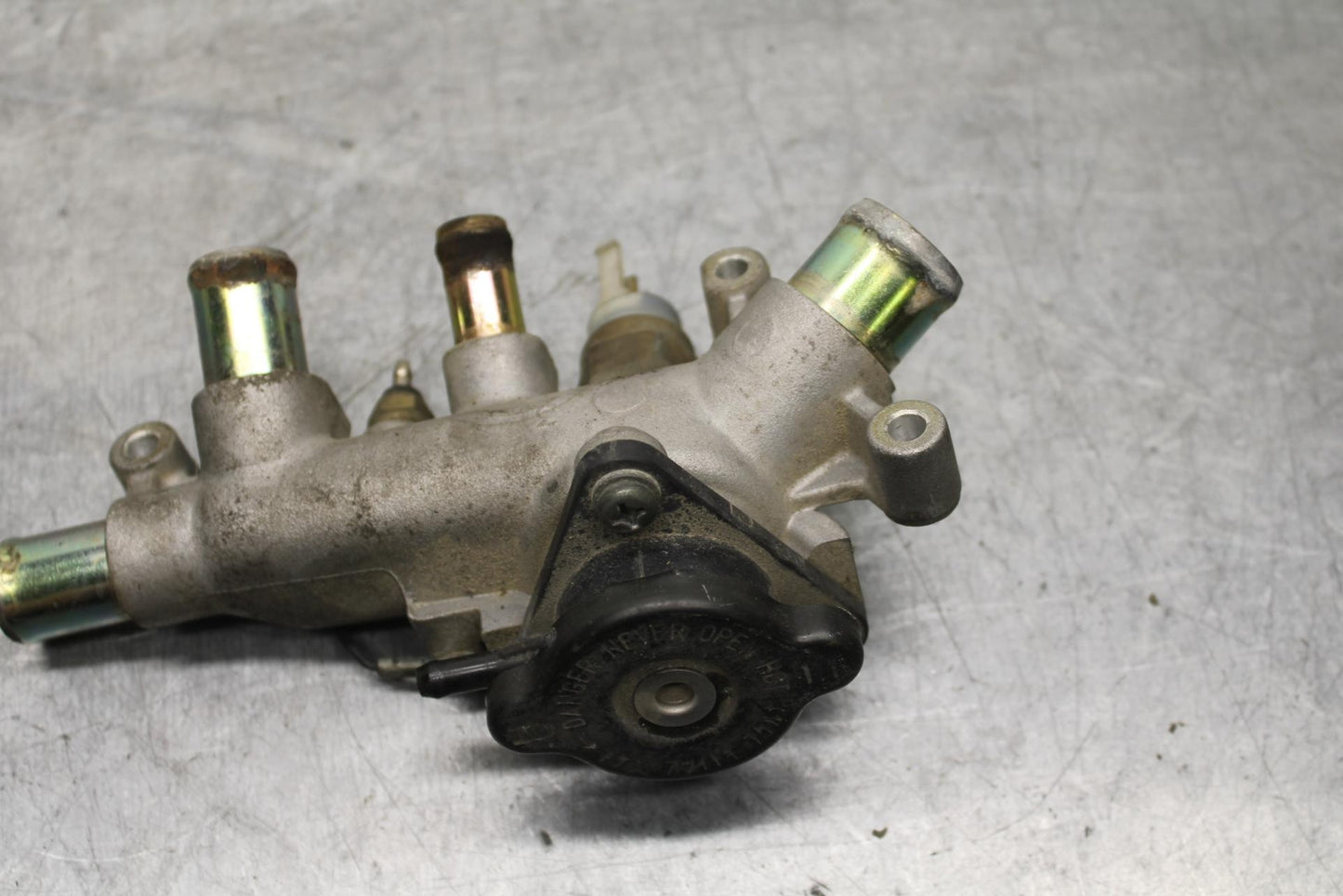 93-07 YAMAHA VMAX 1200 THERMOSTAT W HOUSING ASSEMBLY BB634