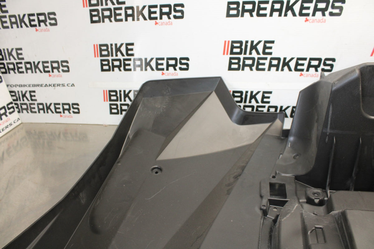 25 YAMAHA GRIZZLY 700 YFM700PSE 4X4 SPECIAL EDITION FI EPS REAR BACK FENDER BB00