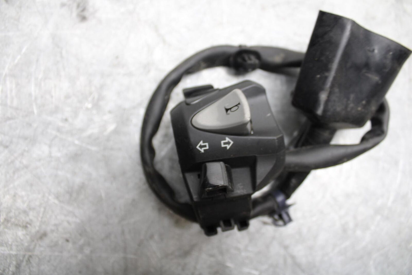 2016 Honda CBR500R LEFT CLIP ON HANDLE HORN SIGNALS SWITCH  BB45