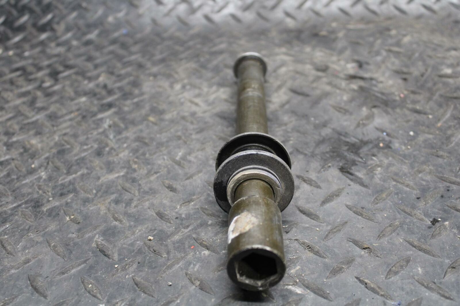 13-18 KAWASAKI NINJA ZX6R FRONT WHEEL RIM AXLE PIVOT BOLT BB203